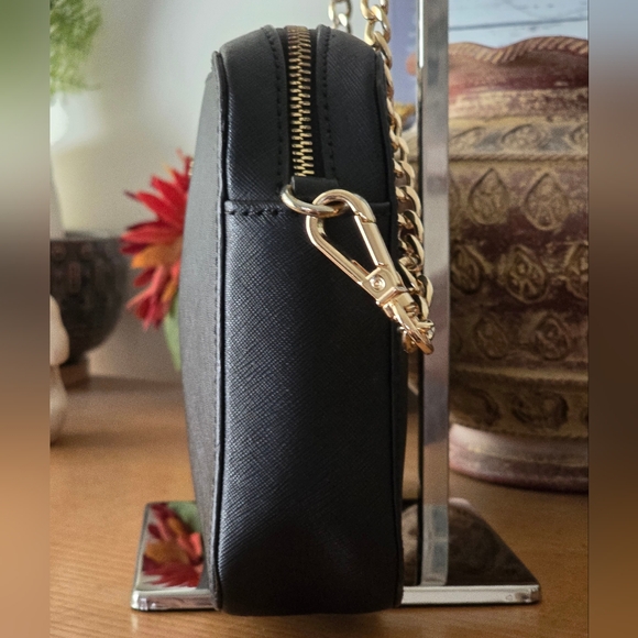 Michael Kors Large Jet Set Black Saffiano Leather Crossbody EUC - Picture 3 of 13